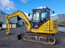 SUMITOMO SH80-6 8.6T EXCAVATOR WITH LOW 1680 HOURS, FULL SPEC WITH BUCKETS - picture0' - Click to enlarge