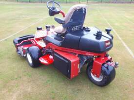 Toro Greensmaster 3250-D - picture2' - Click to enlarge