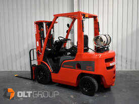 Nissan 2.5 Tonne Forklift 4.3m Container Mast 2016 Model Sideshift Fork Positioner LPG EFI - picture0' - Click to enlarge