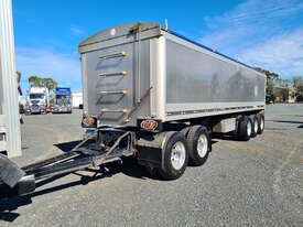 Kenworth T409SAR Tipper Truck - picture2' - Click to enlarge