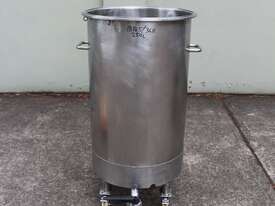 Stainless Steel Mobile Tank. - picture5' - Click to enlarge