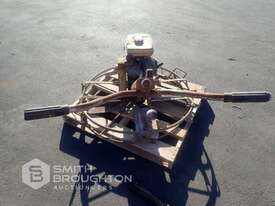 CONCRETE TROWEL MACHINE - picture0' - Click to enlarge