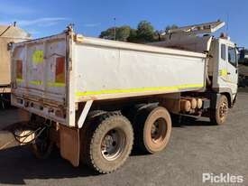 2007 Mitsubishi Fuso FV500 - picture2' - Click to enlarge