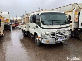 2011 Hino 300 716 - picture0' - Click to enlarge