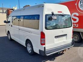 Toyota Hiace 200 - picture1' - Click to enlarge