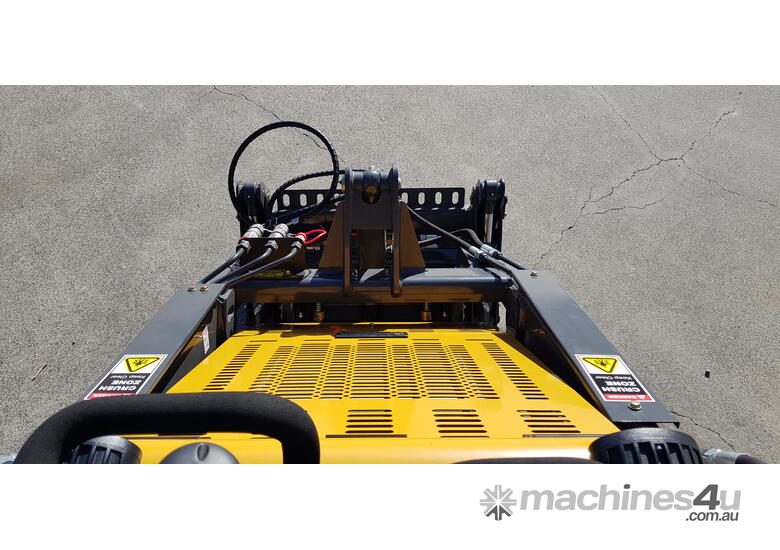  Commando AM230PT Tracked Mini Loader | 23HP Honda GX690 Engine | Includes 4-in-1 Bucket