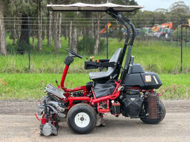 Toro 3320 Triflex Hybrid  Golf Greens mower Lawn Equipment - picture0' - Click to enlarge