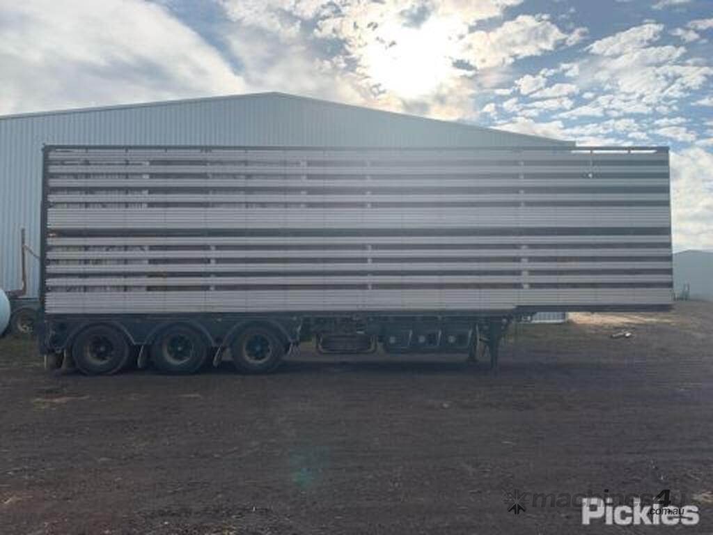 Used dickinson ST3 Livestock Trailers in , Listed on Machines4u
