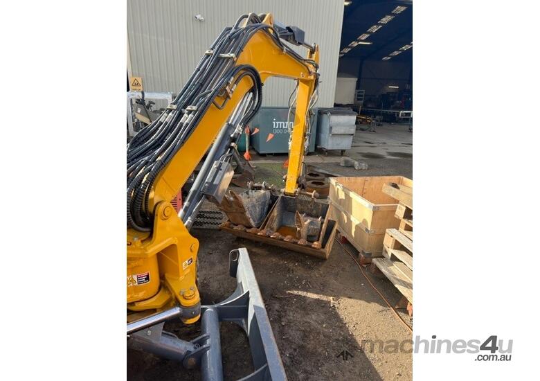 caption Excavator: XE35U, Canopy, Only 276 hours!
