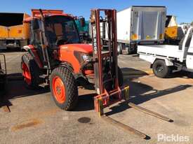 Kubota M8540 4x4 Tractor - picture0' - Click to enlarge