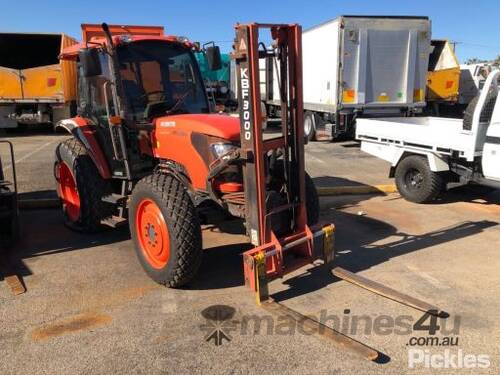 Kubota M8540 4x4 Tractor