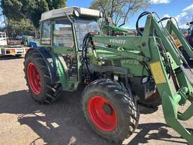 Fendt 275 S Tactor with Loader - picture0' - Click to enlarge