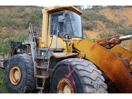 KOMATSU WA 500 LOADER WITH GP BUCKET