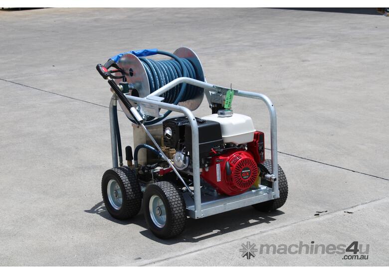 caption ThoroughClean P13R-40CE Petrol Portable Pressure Washer - Australian Made!