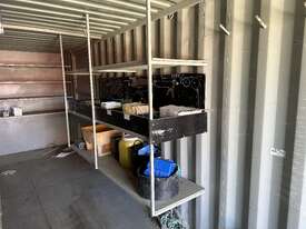 40ft Shipping  container - picture2' - Click to enlarge