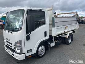 2018 Isuzu NLR Tipper - picture1' - Click to enlarge