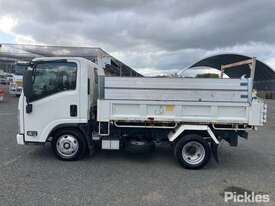 2018 Isuzu NLR Tipper - picture2' - Click to enlarge