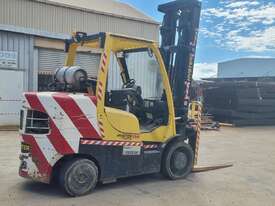 6 Tonne Forklift - picture0' - Click to enlarge
