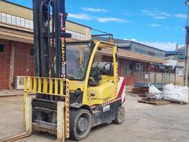 6 Tonne Forklift - picture1' - Click to enlarge