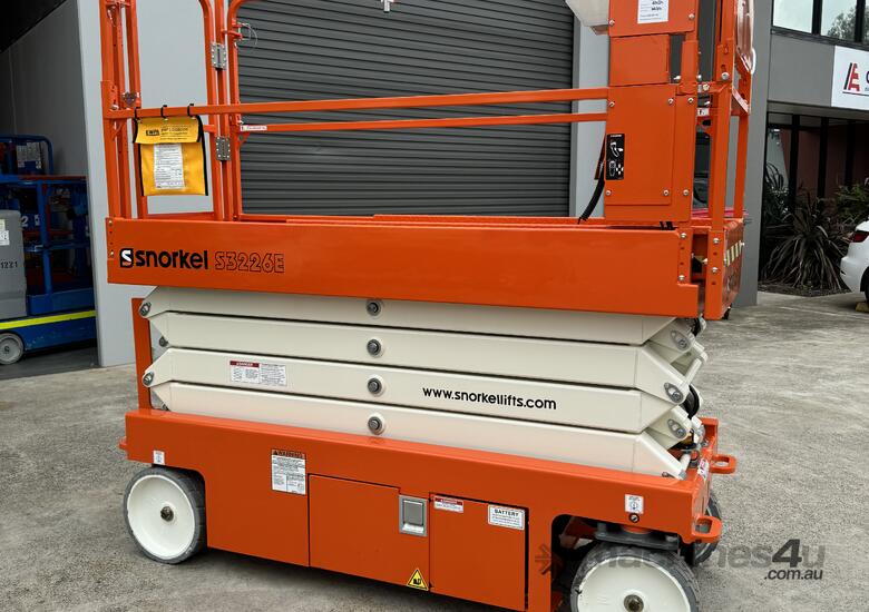 New 26 Narrow Electric Scissor lift Snorkel