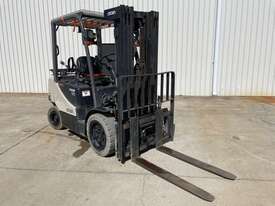 2017 Crown CG33P-5 Forklift - picture0' - Click to enlarge