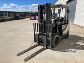 2017 Crown CG33P-5 Forklift - picture1' - Click to enlarge