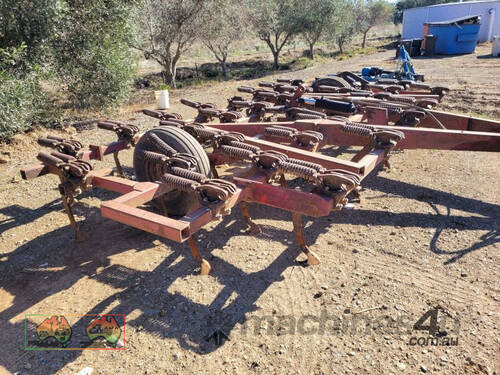 (7669) 33 Tyne IH-211 Scarifier (Toolamba, VIC)