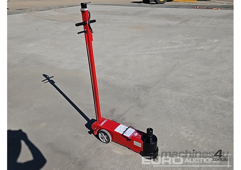 caption Unused HJ80/40 Hydraulic 2 Stage Jack