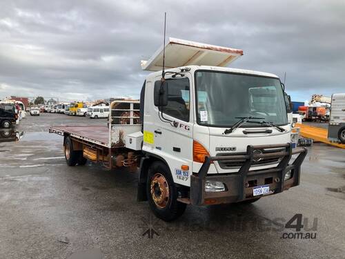 2009 Hino FG1J Flat Bed Tray