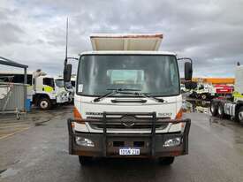 2009 Hino FG1J Flat Bed Tray - picture0' - Click to enlarge