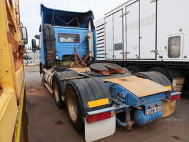 2001 VOLVO FM12 PRIMEMOVER - picture2' - Click to enlarge