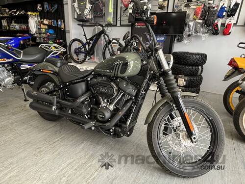 2021 Harley Davidson  Street Bob Petrol