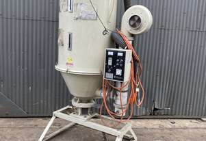 YANN BANG Resin Plastics Hopper Dryer Auto Loader HD-T-560 23kW 560kg Capacity