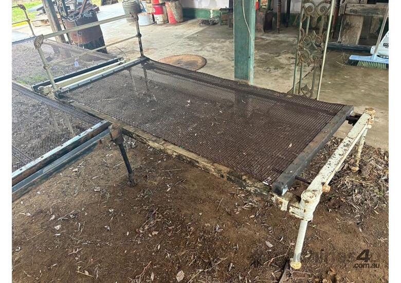 caption QTY X 3 ANTIQUE SHEARERS BEDS