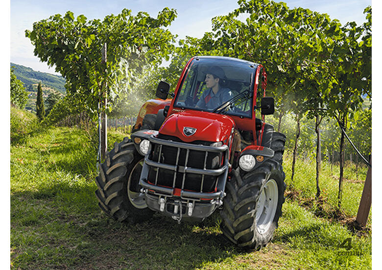 caption TRX Isodiametric Steering Tractor - Reversible Drive, Air-Pressurised Cabin, 540/540S PTO!