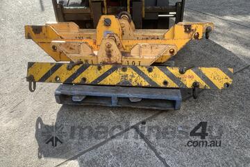   LOT #28 Crane spreader
