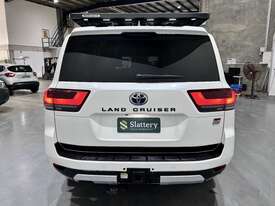 2023 Toyota Landcruiser GR Sport Diesel - picture1' - Click to enlarge