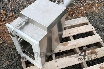 Sterilizer 200 mm x 350mm x 300mm Deep