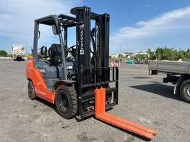 2022 Toyota 32-8FG25 Forklift - picture0' - Click to enlarge