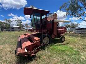 International 711 Harvester - picture0' - Click to enlarge