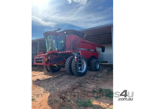 CASE IH 8120 Header(Combine) Harvester/Header