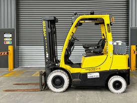 HYSTER H2.5FT  Counterbalance Forklift - picture0' - Click to enlarge