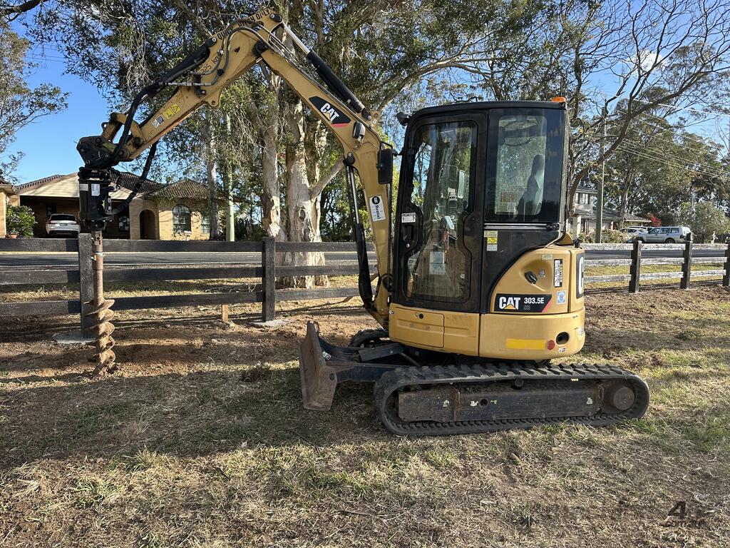 Used 2013 Caterpillar 303 5E Mini Excavators in , - Listed on Machines4u