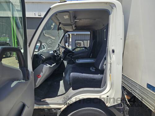 2015 Hino 300-917   4x2 Refrigerated Pantech