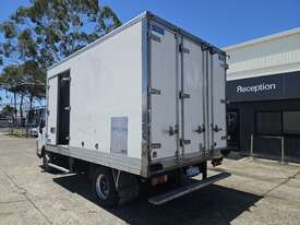 2015 Hino 300-917   4x2 Refrigerated Pantech - picture0' - Click to enlarge