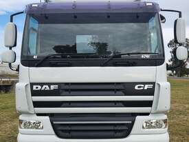 DAF CF75/85 360 4x2 Single Drive Automatic Prime Mover Truck. - picture2' - Click to enlarge