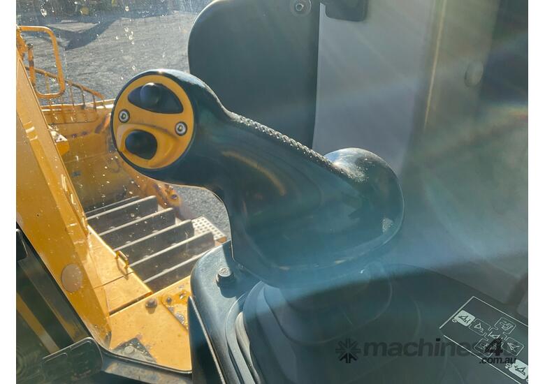 2019 Komatsu D155AX-8 Dozer (Steel Track)