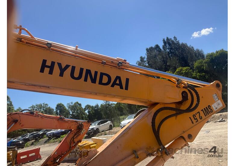 caption Hyundai Excavator (Steel Tracked)