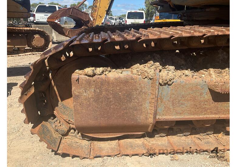 caption Hyundai Excavator (Steel Tracked)