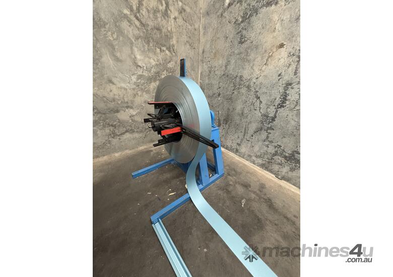 caption Roof Batten Roll Former